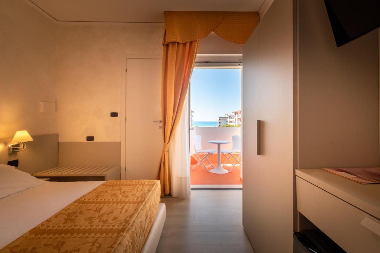 Continental B&B City Hotel Bibione Exterior photo