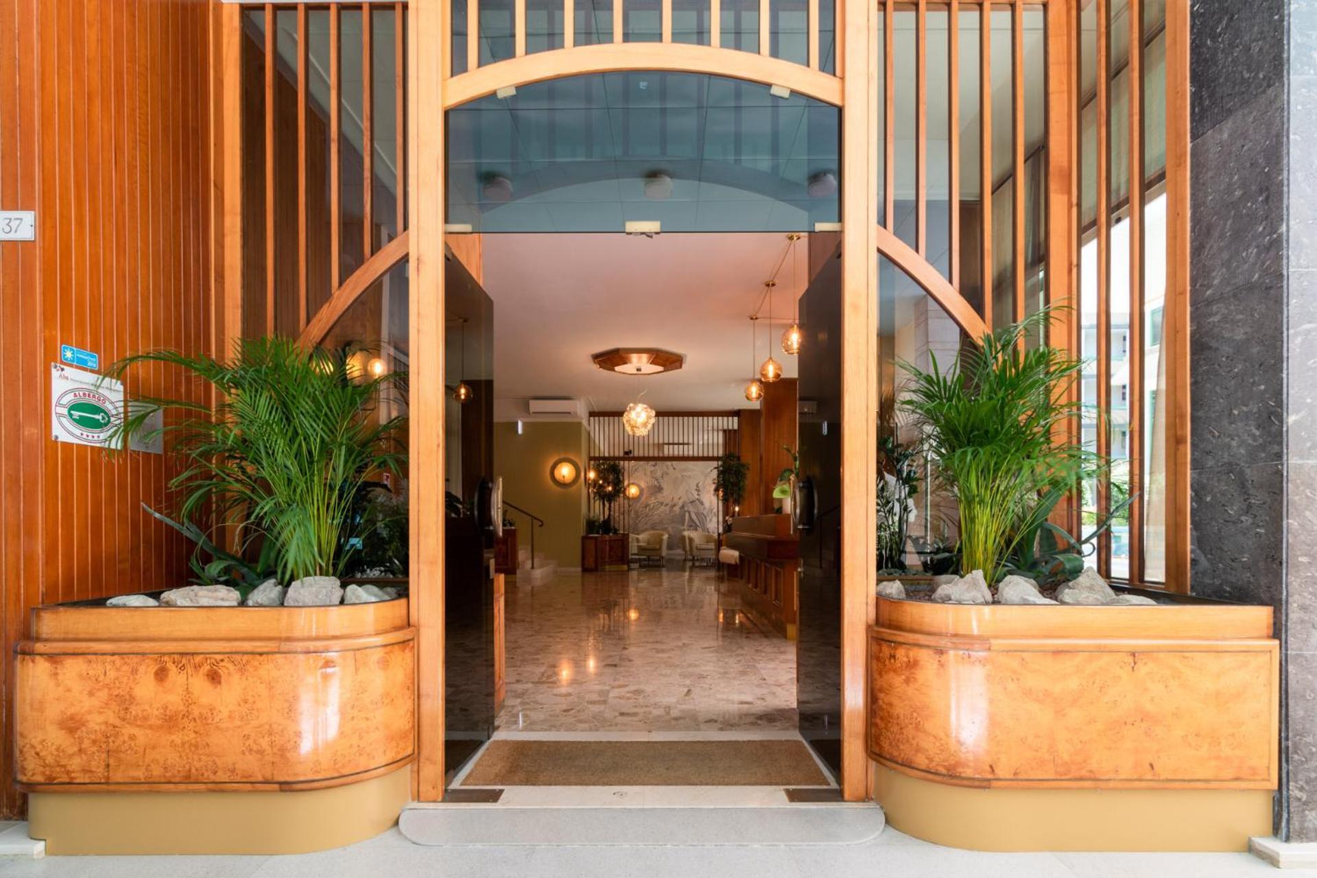 Continental B&B City Hotel Bibione Exterior photo