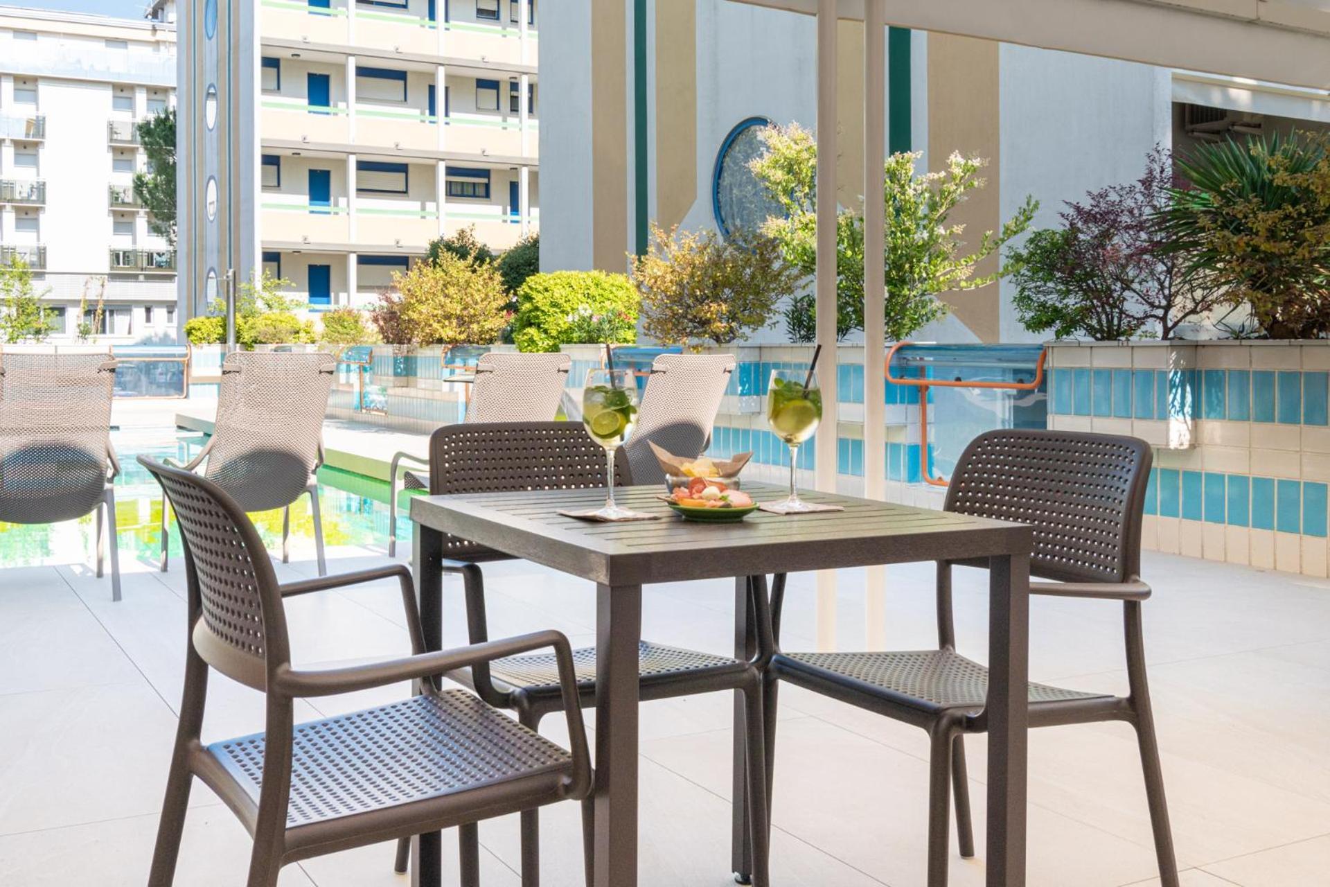 Continental B&B City Hotel Bibione Exterior photo